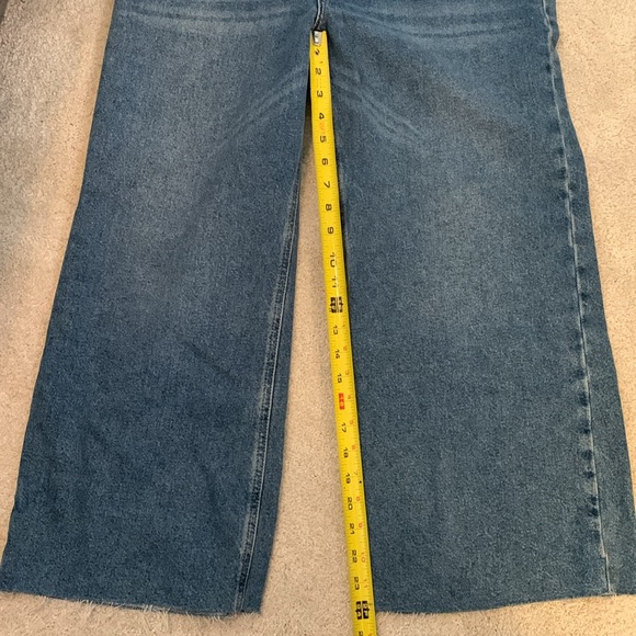 NWT FOREVER 21 High Waisted Wide Crop Jeans - Picture 8 of 9